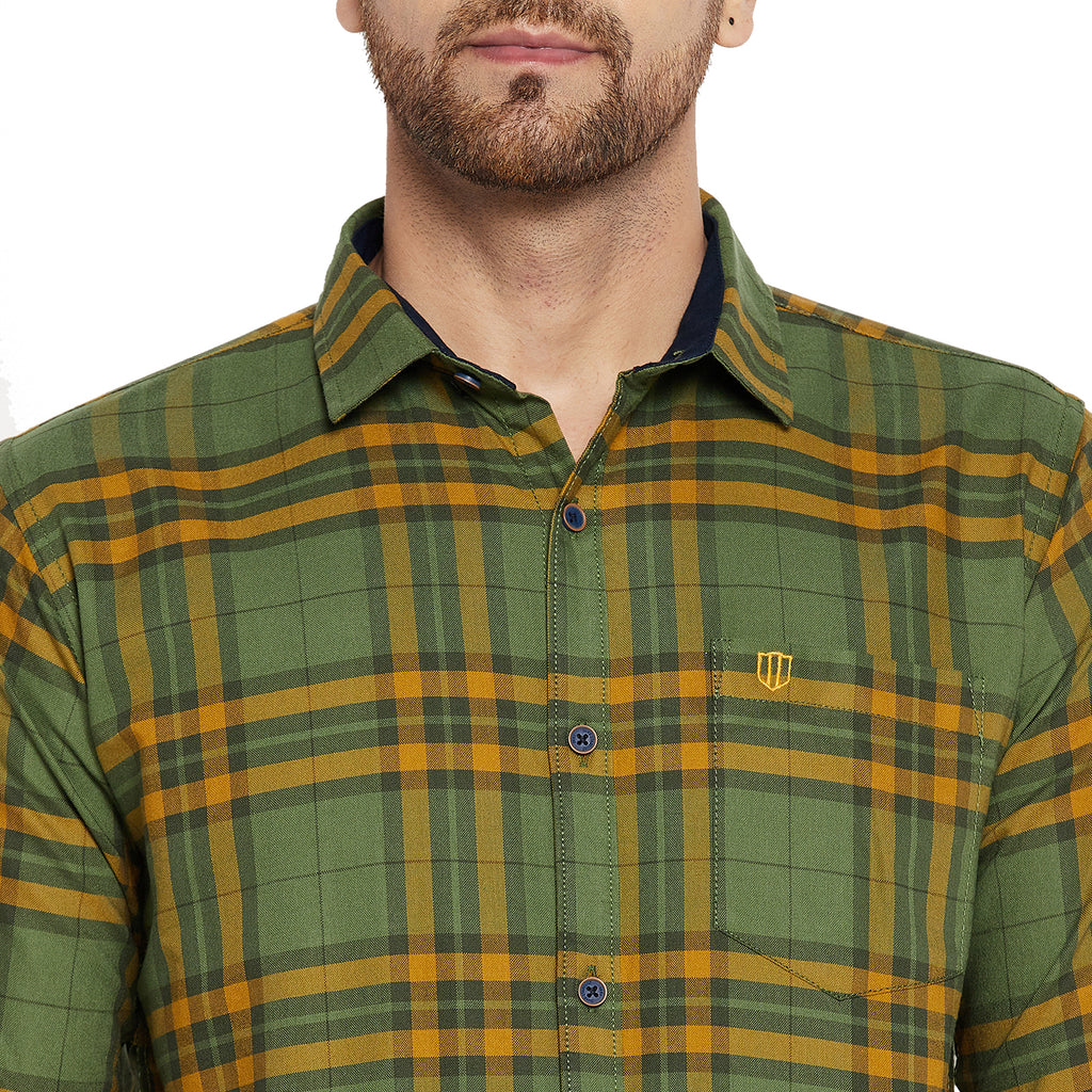 Duke Urban Men Slim Fit Solid Spread Collar Casual Shirt (SDO5CKOE)