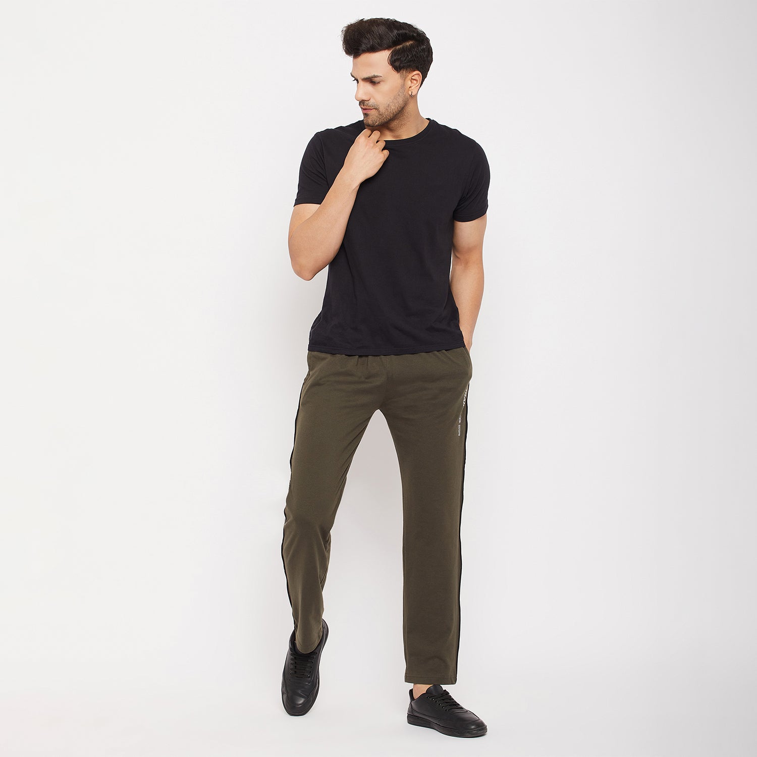 Duke Stardust Men Solid Regular Track Pant (MLF5670)