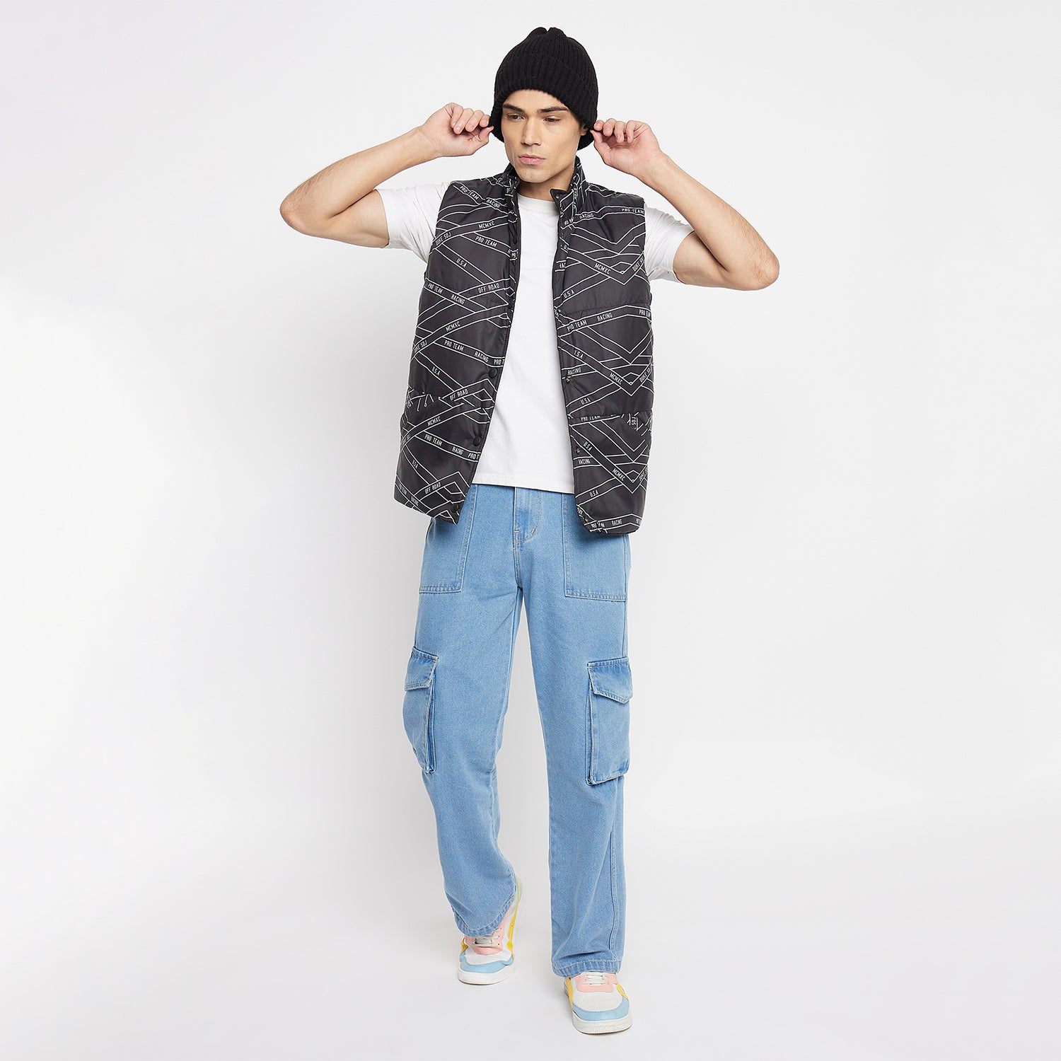 Duke Urban Men Sleeveless Reversible Jacket (SDZ3057)