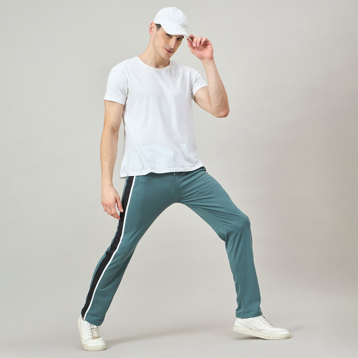 Duke Urban Men Regular Track Pant (LF5690S)