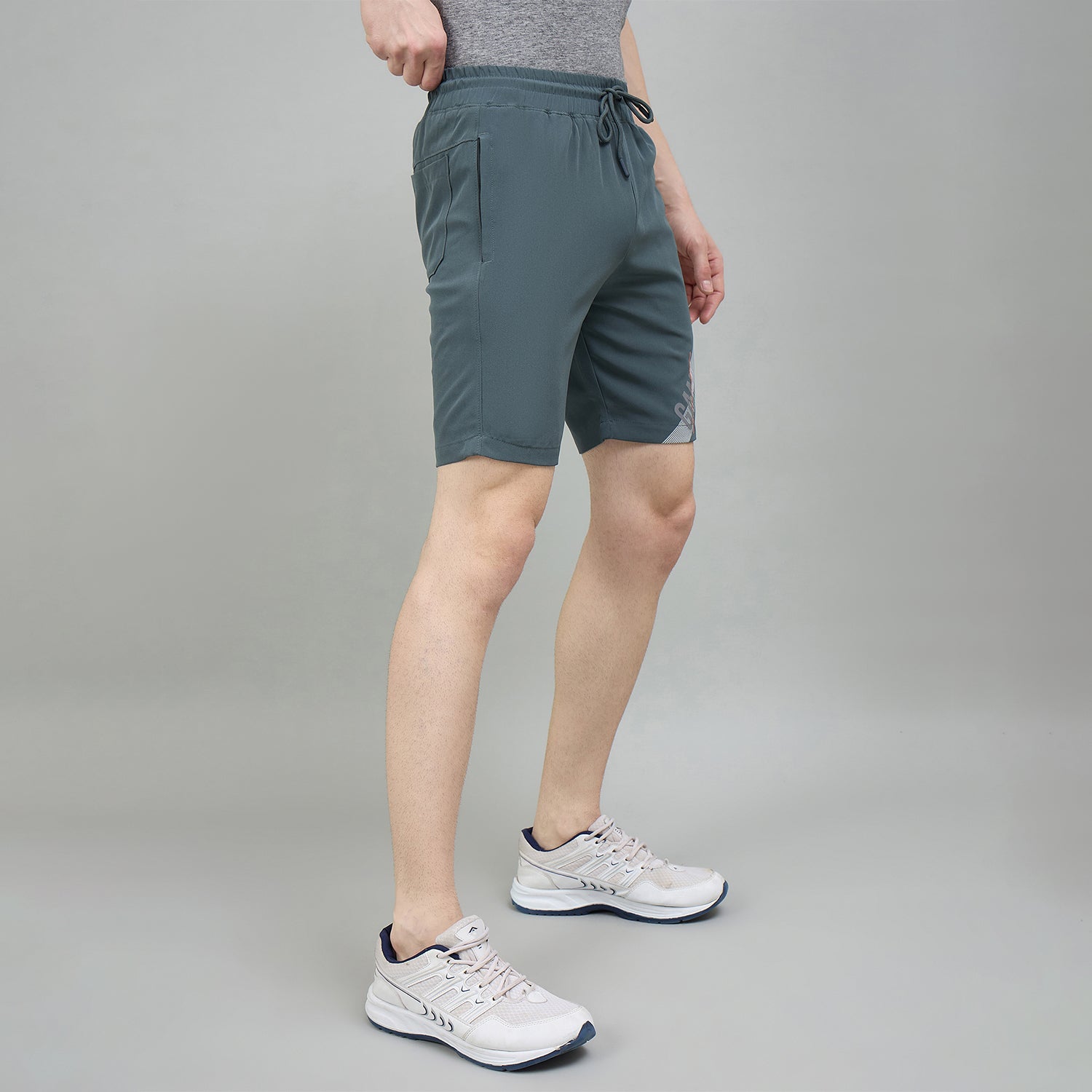 Duke Urban Men Mid-Rise Bermuda Shorts (LF5992S)
