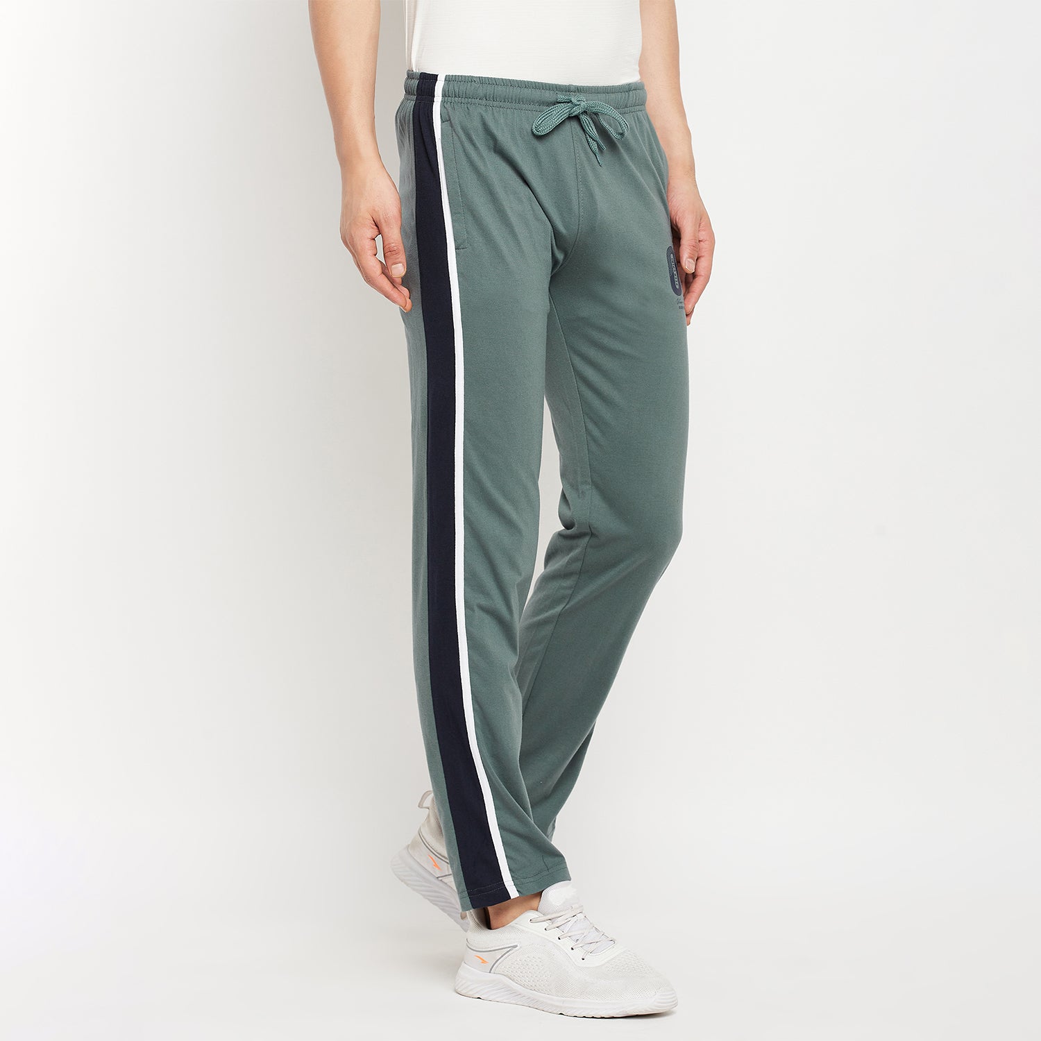 Duke Urban Men Solid Regular Track Pant (LF5690)