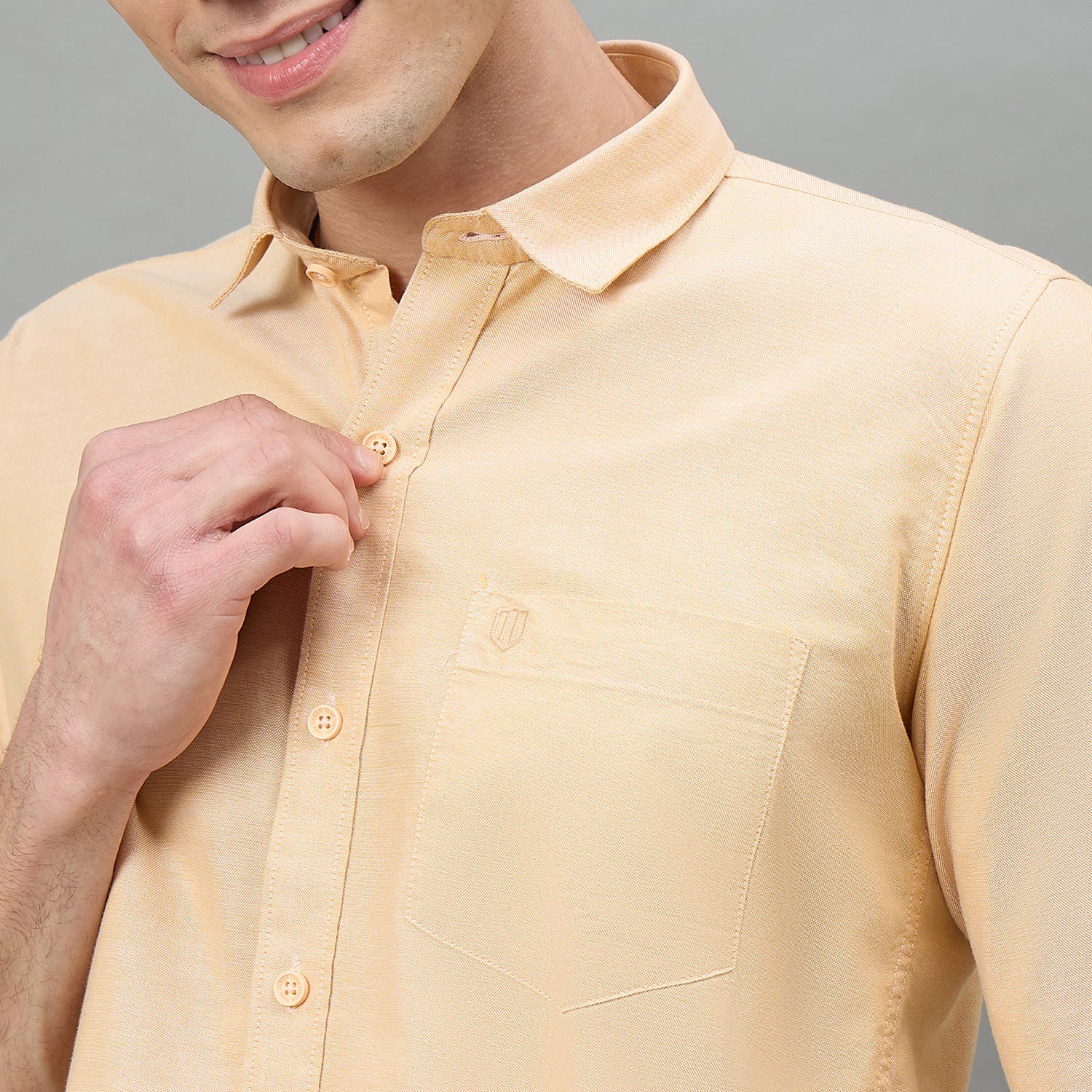 Duke Urban Men Solid Full Sleeve Spread Collar Slim Shirt (SDO8PLOE)
