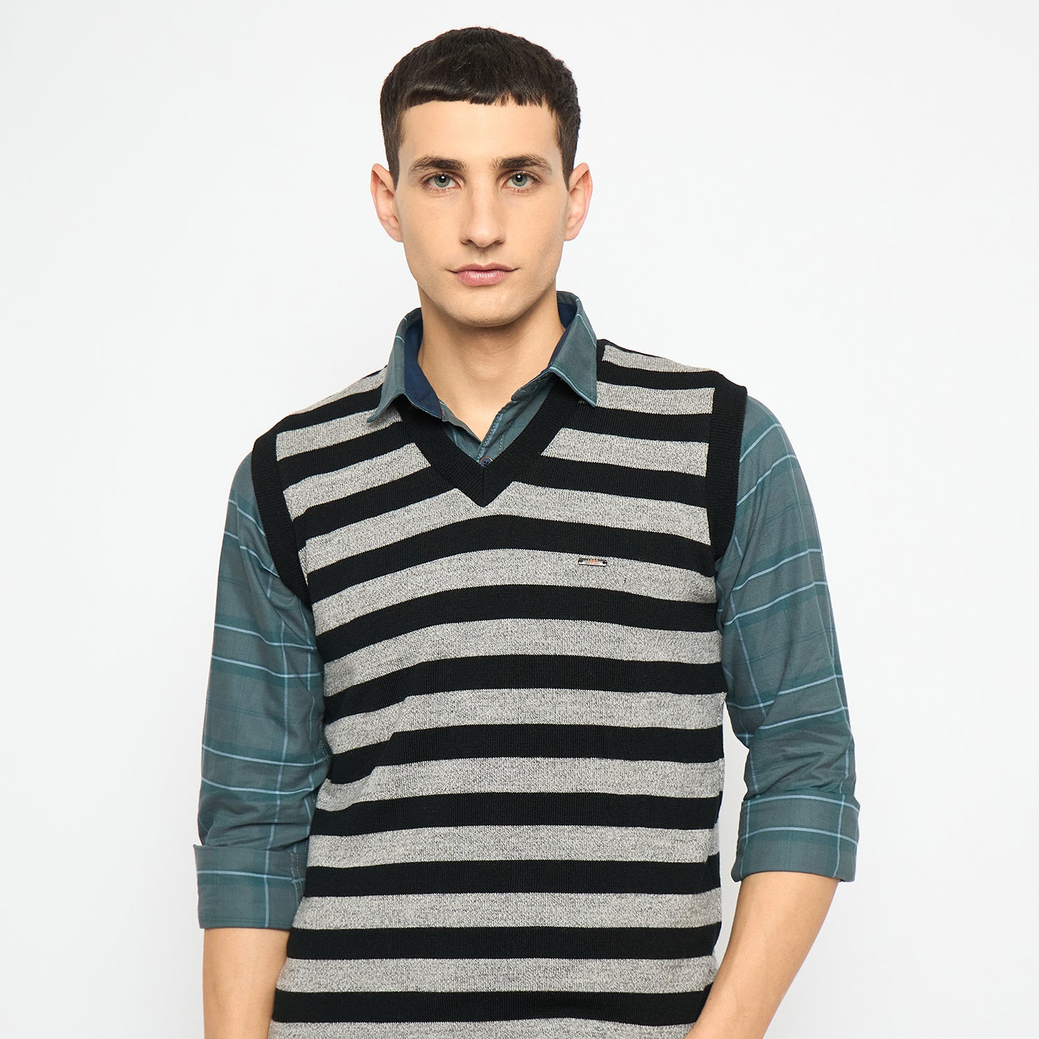 Duke Urban Men Sleeveless V Neck Reversible Sweater (SDS2168)