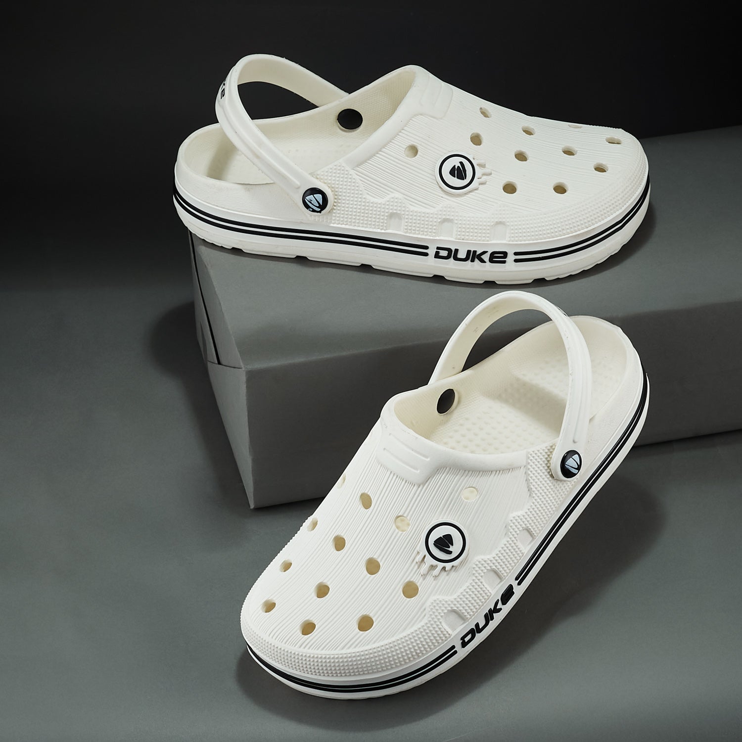 Duke Men Brand Logo Textured Clogs  (FWC6239)