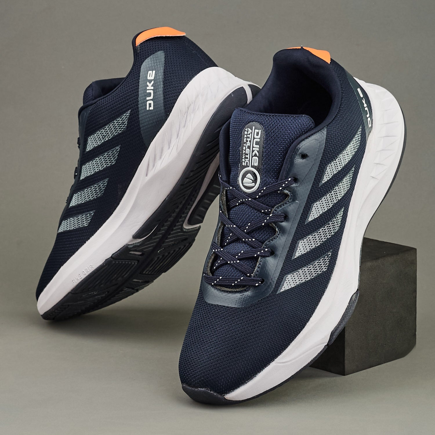 Duke Men Colourblocked Gym or Training Shoes (FWOL2092)