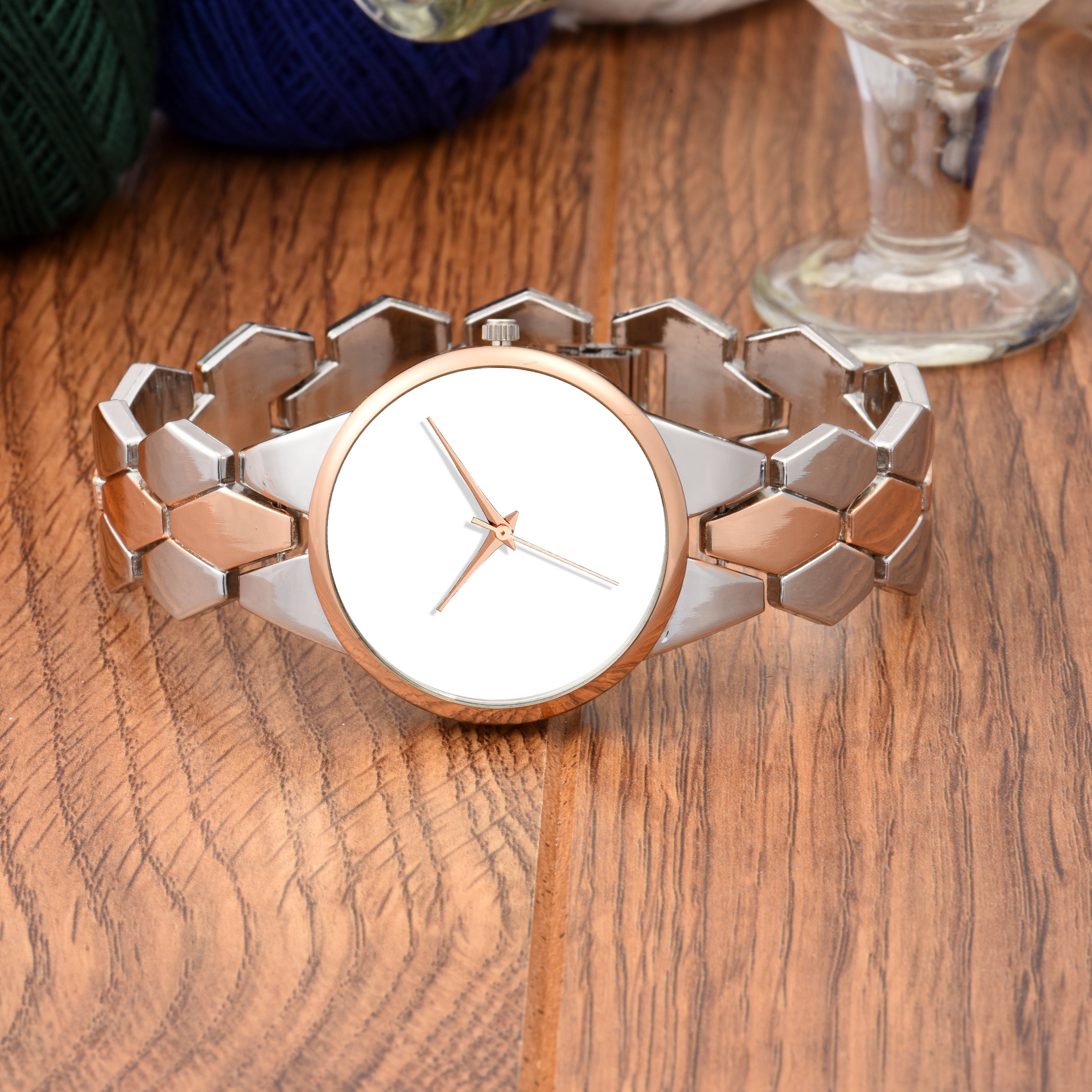 Duke Stylish Analog Silver Metal Strap Wrist Watch for Women (DK7002RW02C)