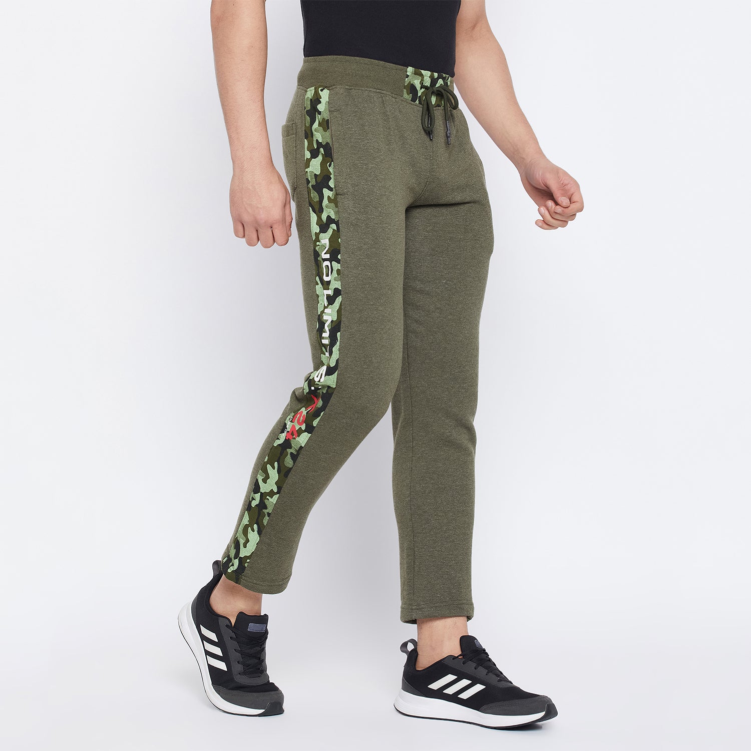 Duke Stardust Men Regular Track Pant (LF5528)